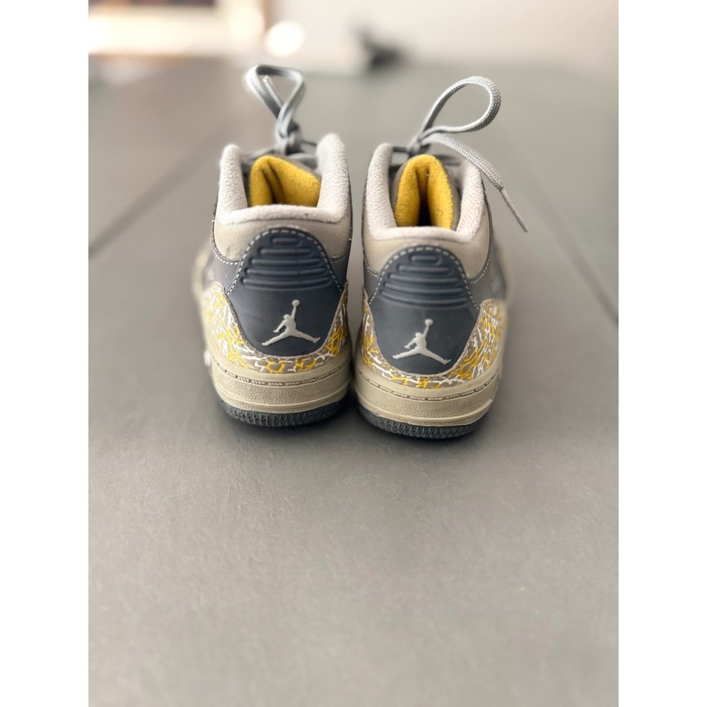 Jordan Flight 23 Cool Grey Del Sol Yellow Elephant Print 323949-071 Kids 10C - Picture 9 of 13